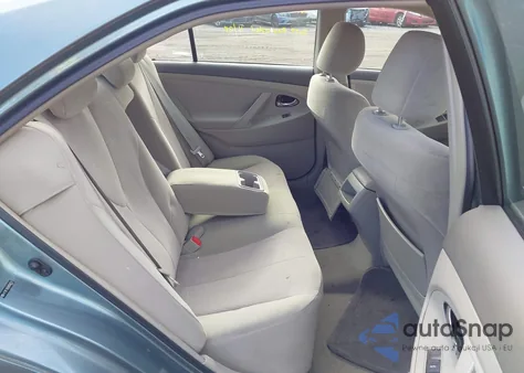 2010 Toyota Camry Le z USA, uszkodzony, nr VIN 4T1BF3EK0AU566247